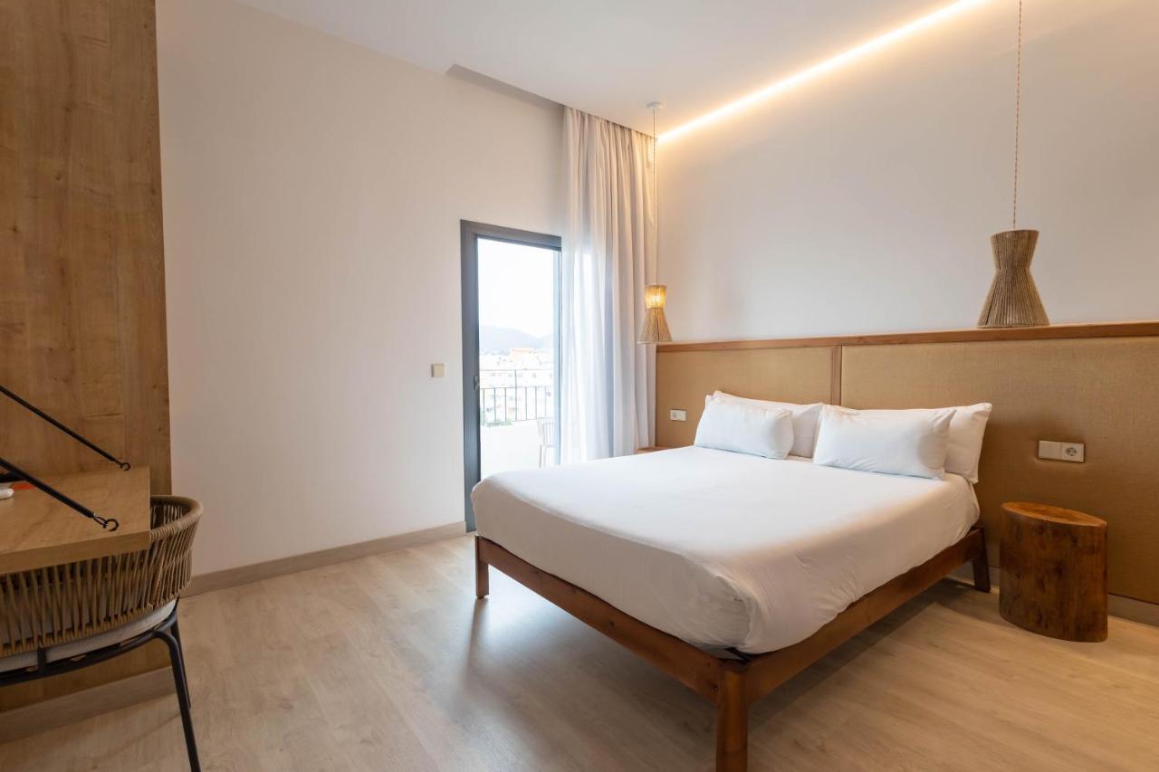 Play Hotel Ibiza - Adults Only Екстер'єр фото