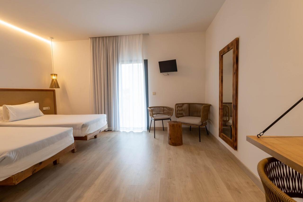 Play Hotel Ibiza - Adults Only Екстер'єр фото