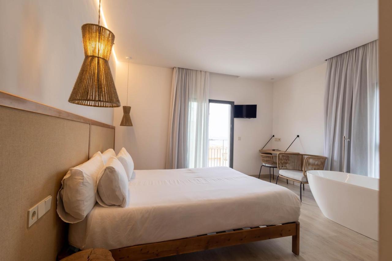 Play Hotel Ibiza - Adults Only Екстер'єр фото