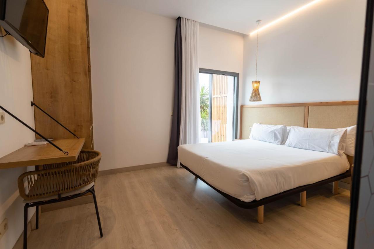 Play Hotel Ibiza - Adults Only Екстер'єр фото